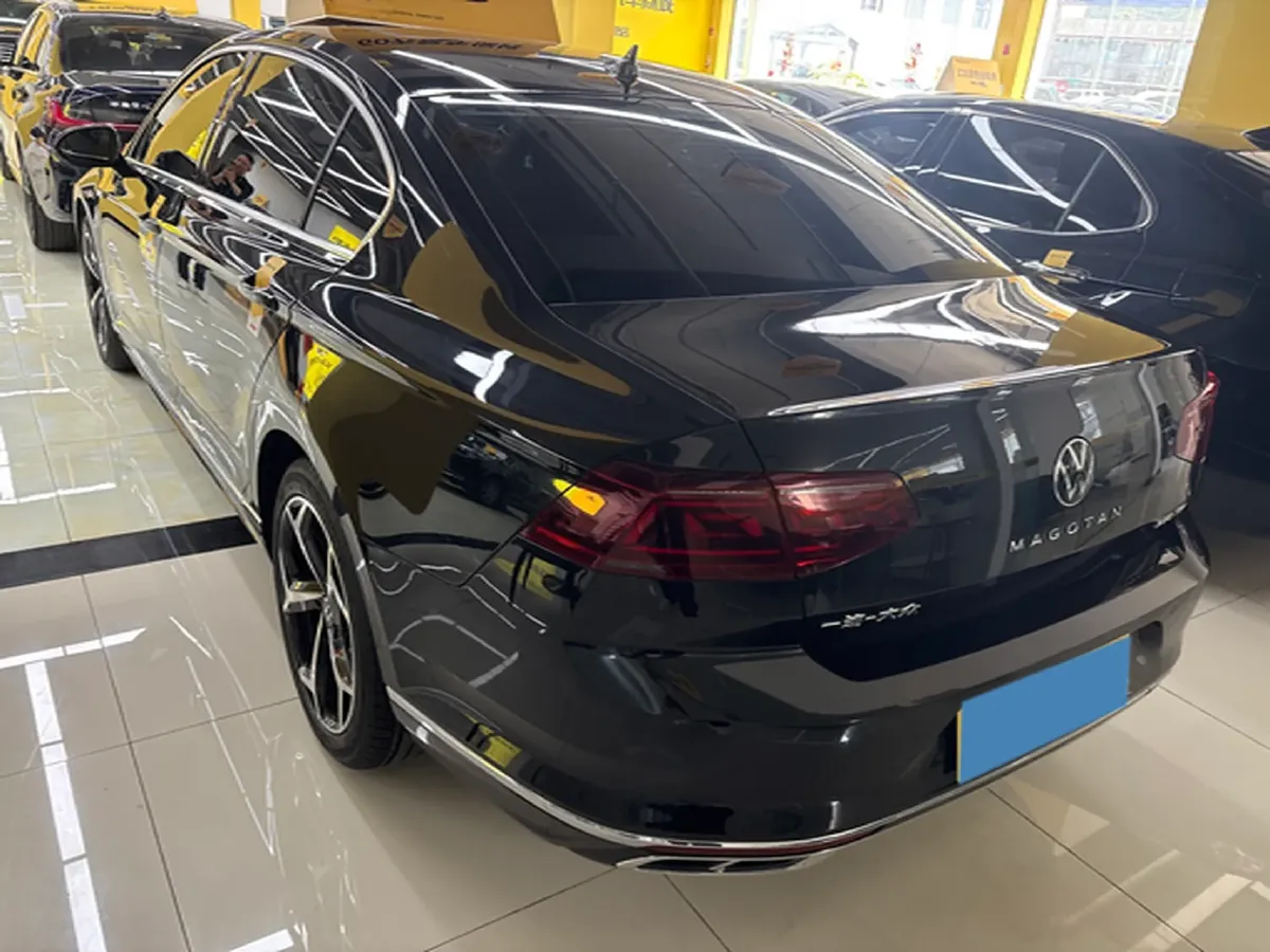 2023 Volkswagen Magotan 2.0T 186HP L4 7DCT,autocango,china used car exporter,china ev exporter,chinese used car exporter,chinese used ev exporter