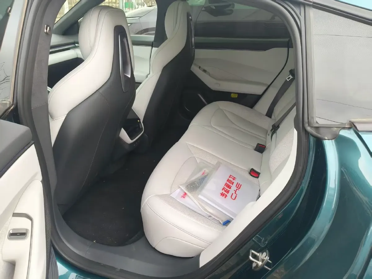 2025 Xpeng P7 BEV,autocango,china used car exporter,china ev exporter,chinese used car exporter,chinese used ev exporter