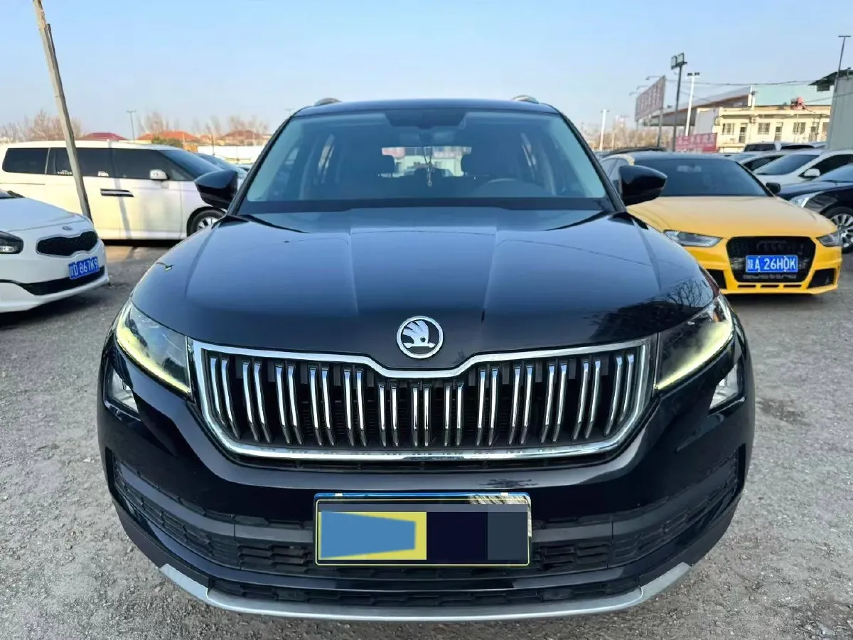 2021 Skoda Kodiak 2.0T 186HP L4 7DCT,autocango,china used car exporter,china ev exporter,chinese used car exporter,chinese used ev exporter
