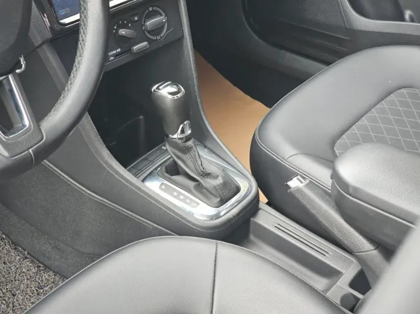 2018 Skoda Rapid 1.6L 110HP L4 6AT,autocango,china used car exporter,china ev exporter,chinese used car exporter,chinese used ev exporter