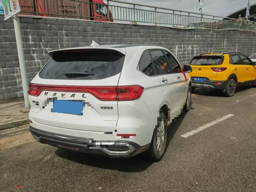 2021 Haval M6 1.5T 150HP L4 7DCT,autocango,china used car exporter,china ev exporter,chinese used car exporter,chinese used ev exporter