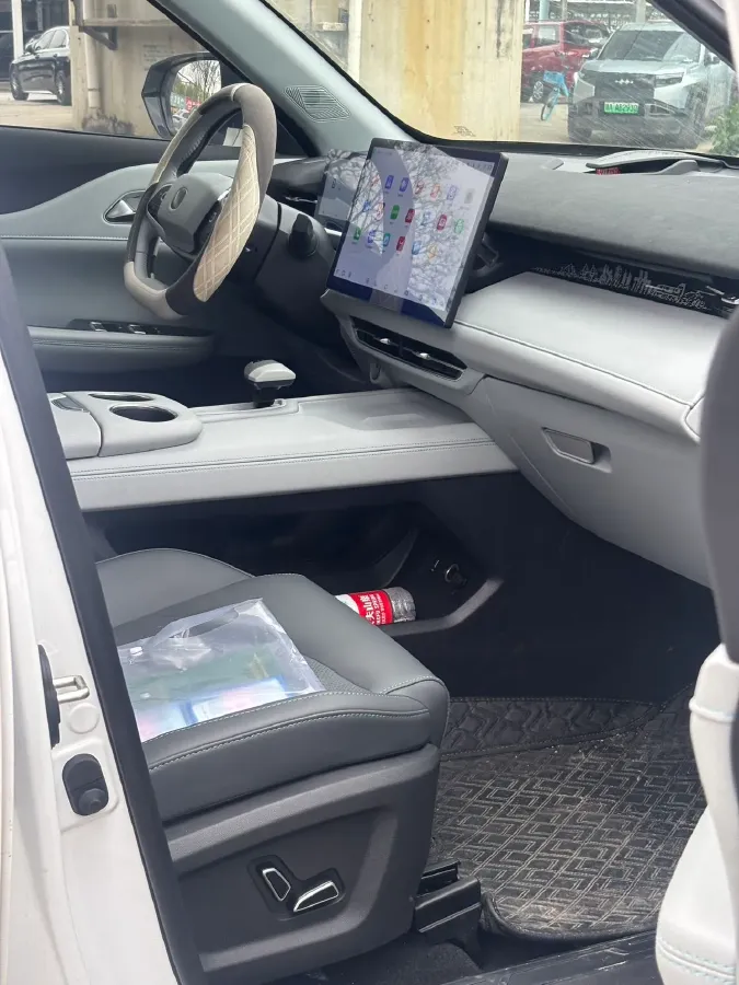 2025 ChangAn UNI-Z 1.5T 188HP L4 7DCT,autocango,china used car exporter,china ev exporter,chinese used car exporter,chinese used ev exporter