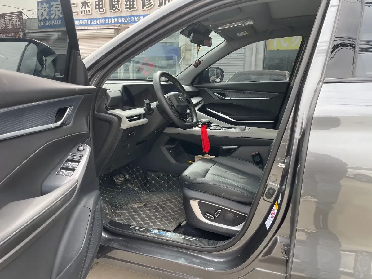 2024 ChangAn CS75 Plus 1.5T 188HP L4 8AT,autocango,china used car exporter,china ev exporter,chinese used car exporter,chinese used ev exporter