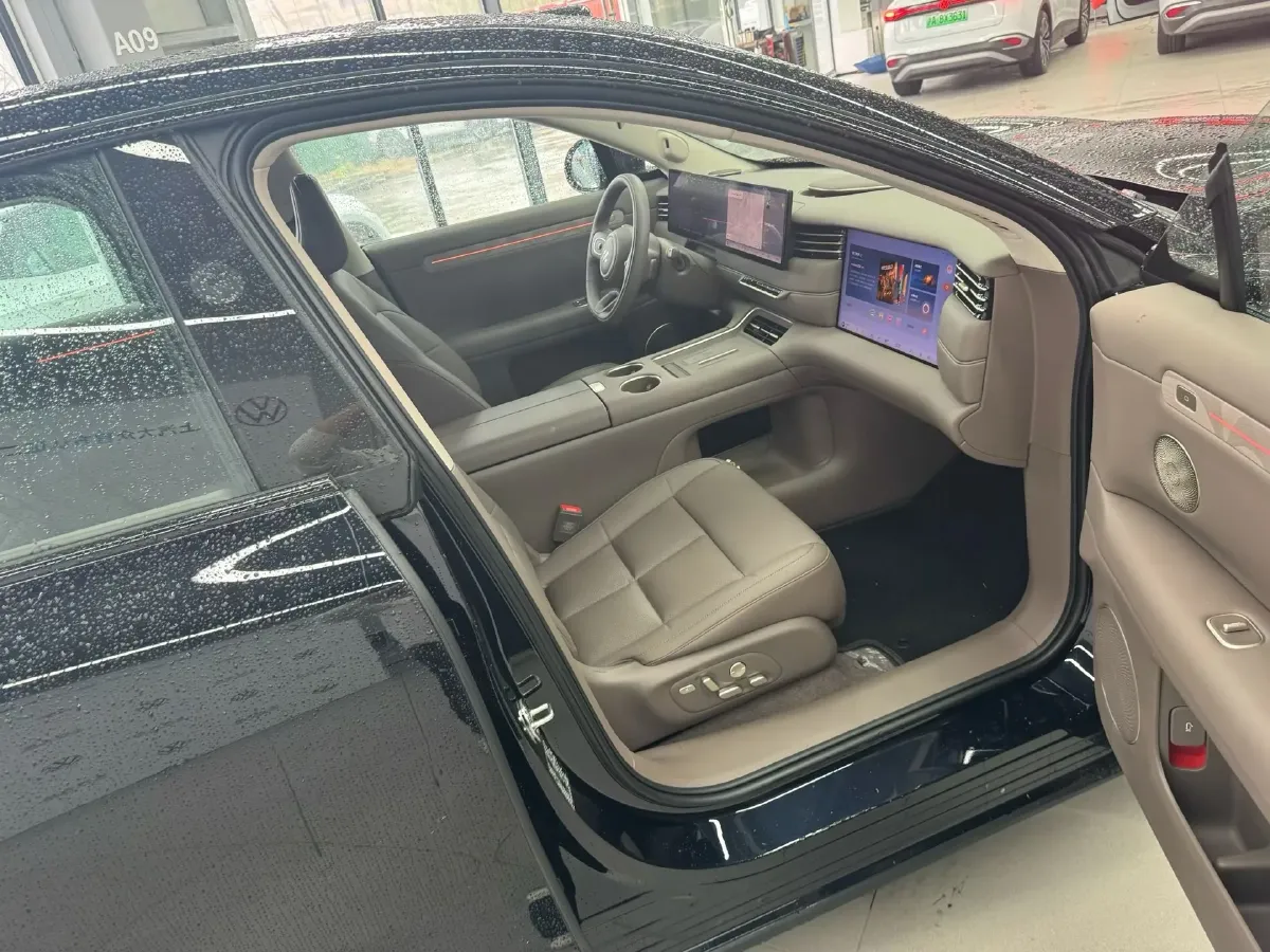 2026 IM LS6 REEV 155HP REEV,autocango,china used car exporter,china ev exporter,chinese used car exporter,chinese used ev exporter