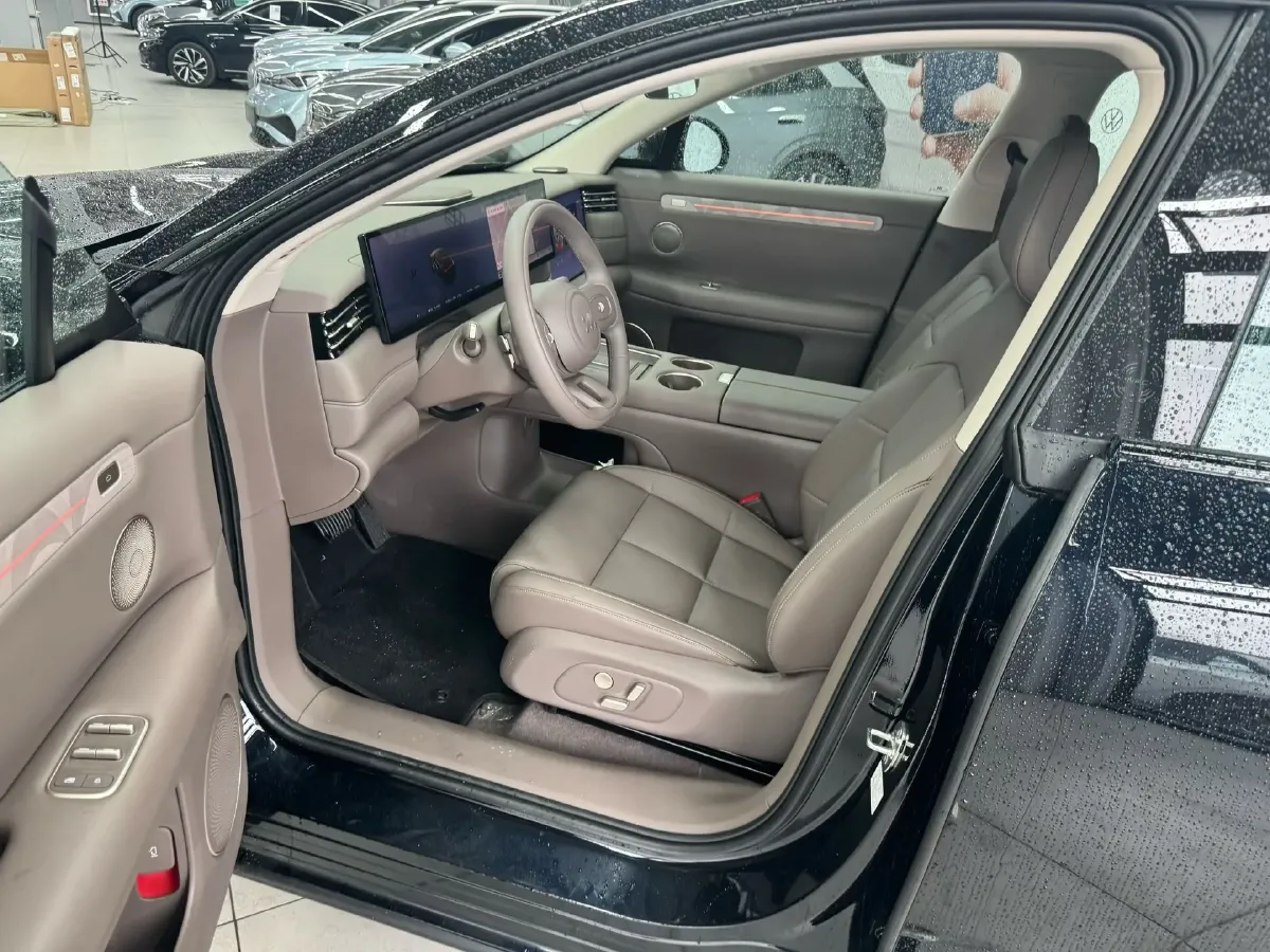 2026 IM LS6 REEV 155HP REEV,autocango,china used car exporter,china ev exporter,chinese used car exporter,chinese used ev exporter