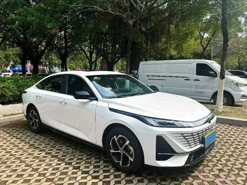 2025 ChangAn Eado 1.5T 192HP L4 7DCT,autocango,china used car exporter,china ev exporter,chinese used car exporter,chinese used ev exporter