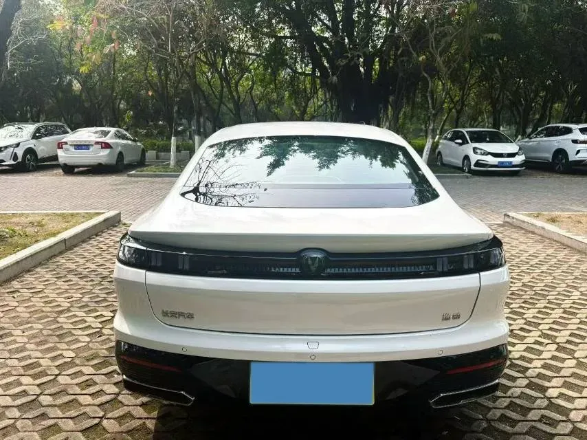 2025 ChangAn Eado 1.5T 192HP L4 7DCT,autocango,china used car exporter,china ev exporter,chinese used car exporter,chinese used ev exporter