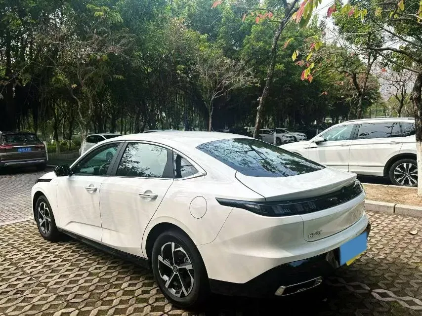 2025 ChangAn Eado 1.5T 192HP L4 7DCT,autocango,china used car exporter,china ev exporter,chinese used car exporter,chinese used ev exporter