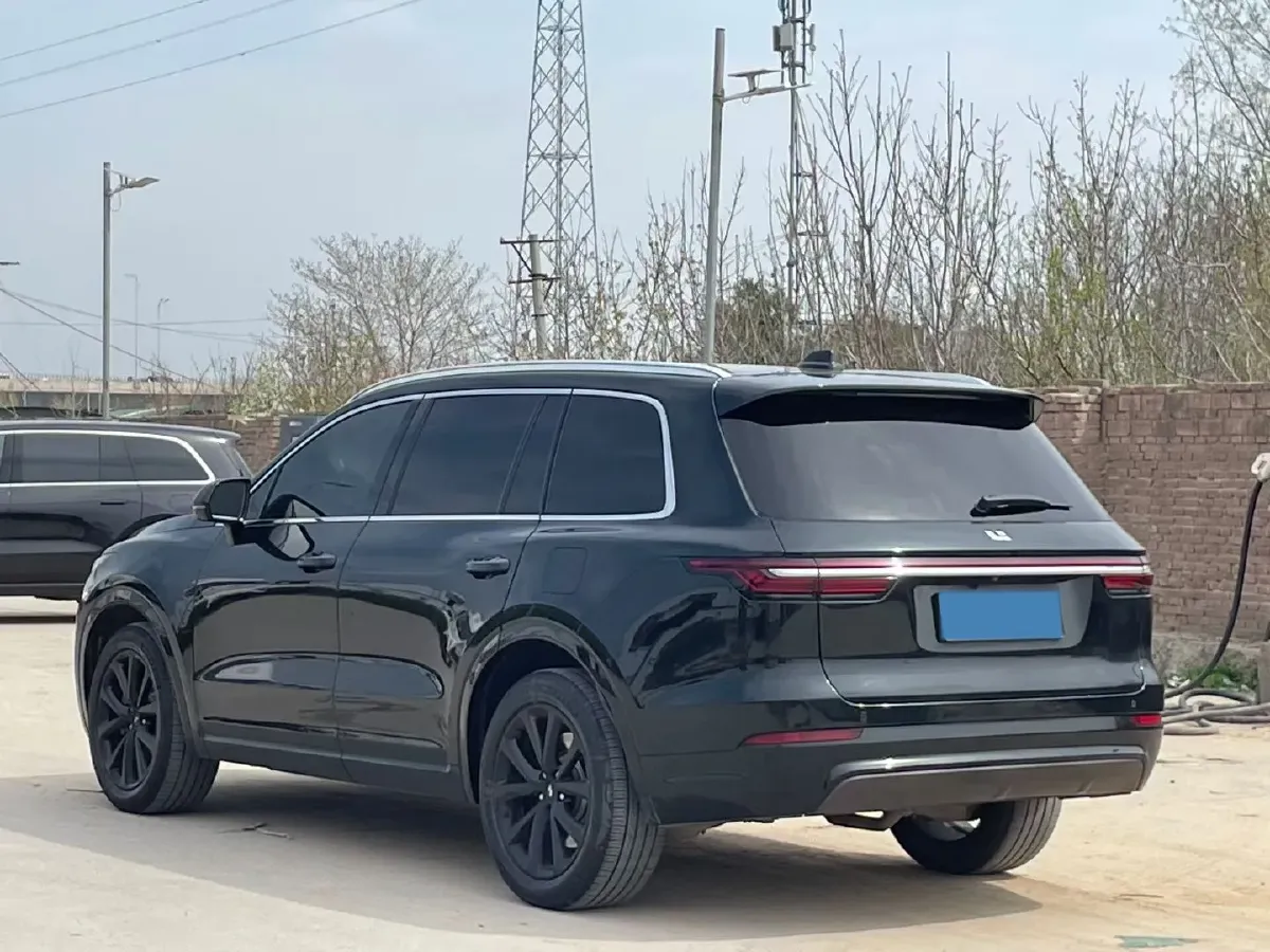 2020 Li ONE Range Extended 131HP REEV 40.5KWH,autocango,china used car exporter,china ev exporter,chinese used car exporter,chinese used ev exporter