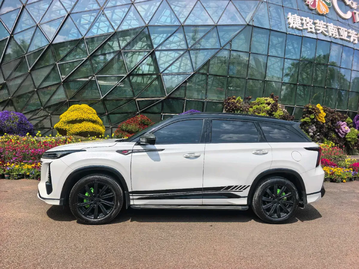 2023 ChangAn CS75 Plus 1.5T 188HP L4 8AT,autocango,china used car exporter,china ev exporter,chinese used car exporter,chinese used ev exporter