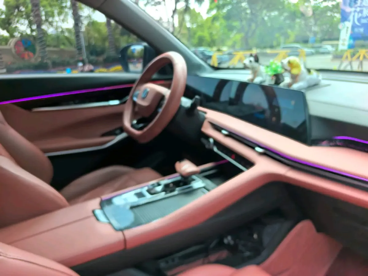 2023 ChangAn CS75 Plus 1.5T 188HP L4 8AT,autocango,china used car exporter,china ev exporter,chinese used car exporter,chinese used ev exporter