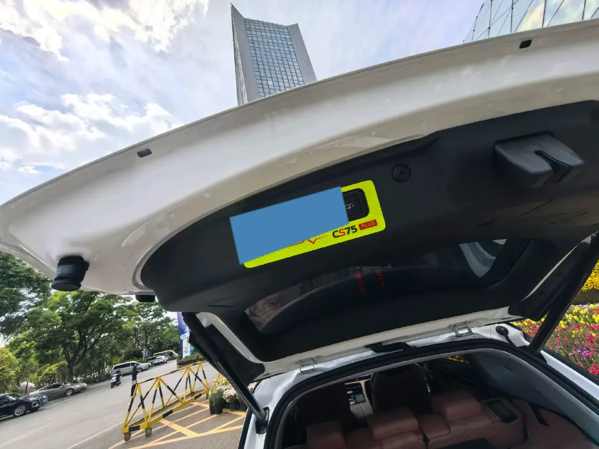 2023 ChangAn CS75 Plus 1.5T 188HP L4 8AT,autocango,china used car exporter,china ev exporter,chinese used car exporter,chinese used ev exporter