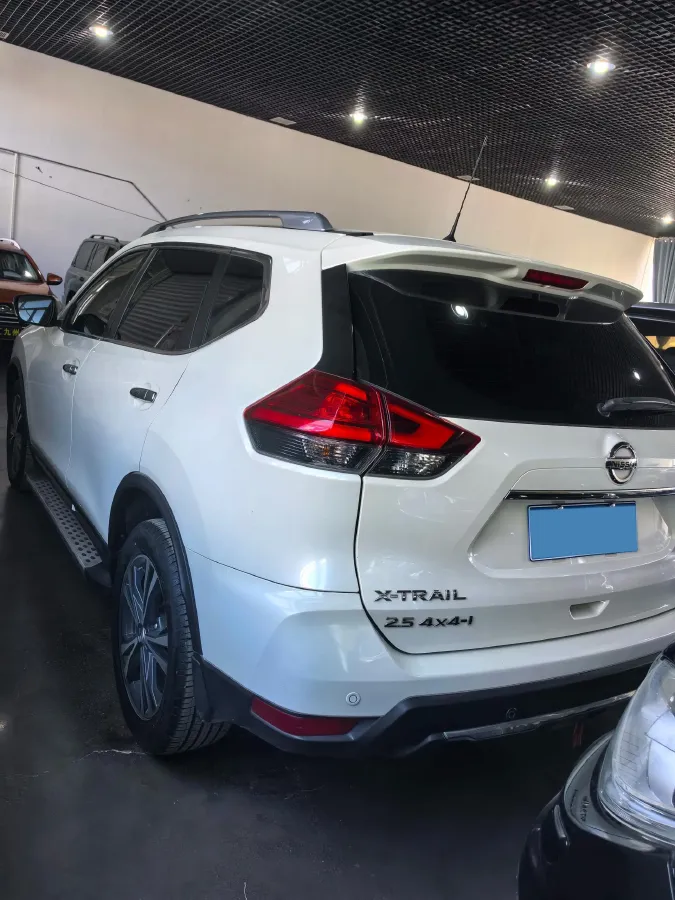 2020 Nissan X-Trail 2.5L 186HP L4 CVT,autocango,china used car exporter,china ev exporter,chinese used car exporter,chinese used ev exporter