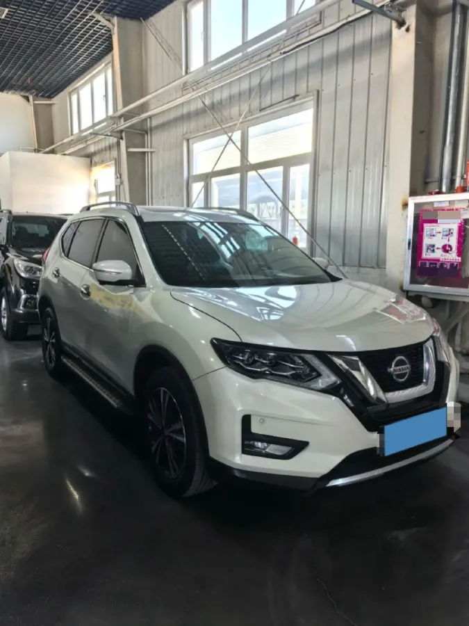 2020 Nissan X-Trail 2.5L 186HP L4 CVT,autocango,china used car exporter,china ev exporter,chinese used car exporter,chinese used ev exporter