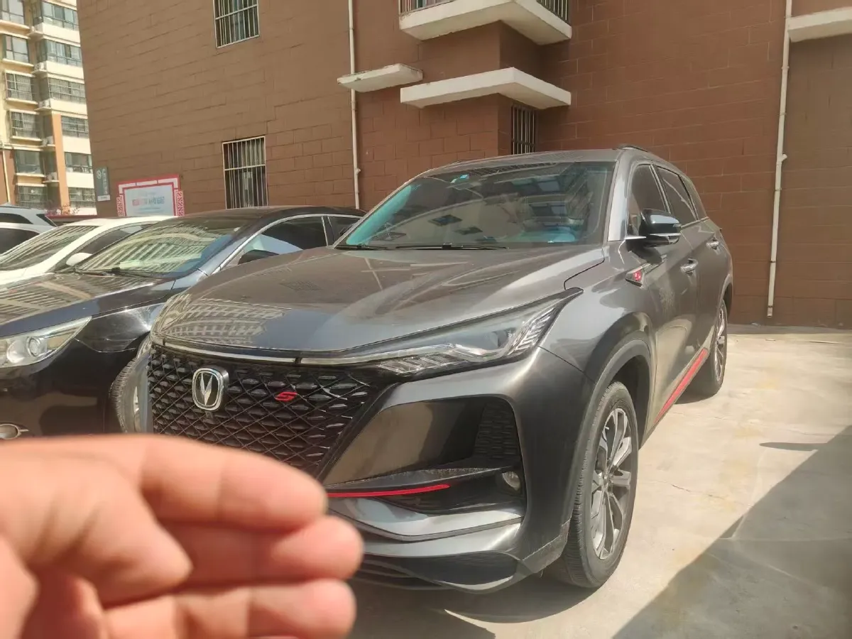 2020 ChangAn CS75 Plus 2.0T 233HP L4 8AT,autocango,china used car exporter,china ev exporter,chinese used car exporter,chinese used ev exporter