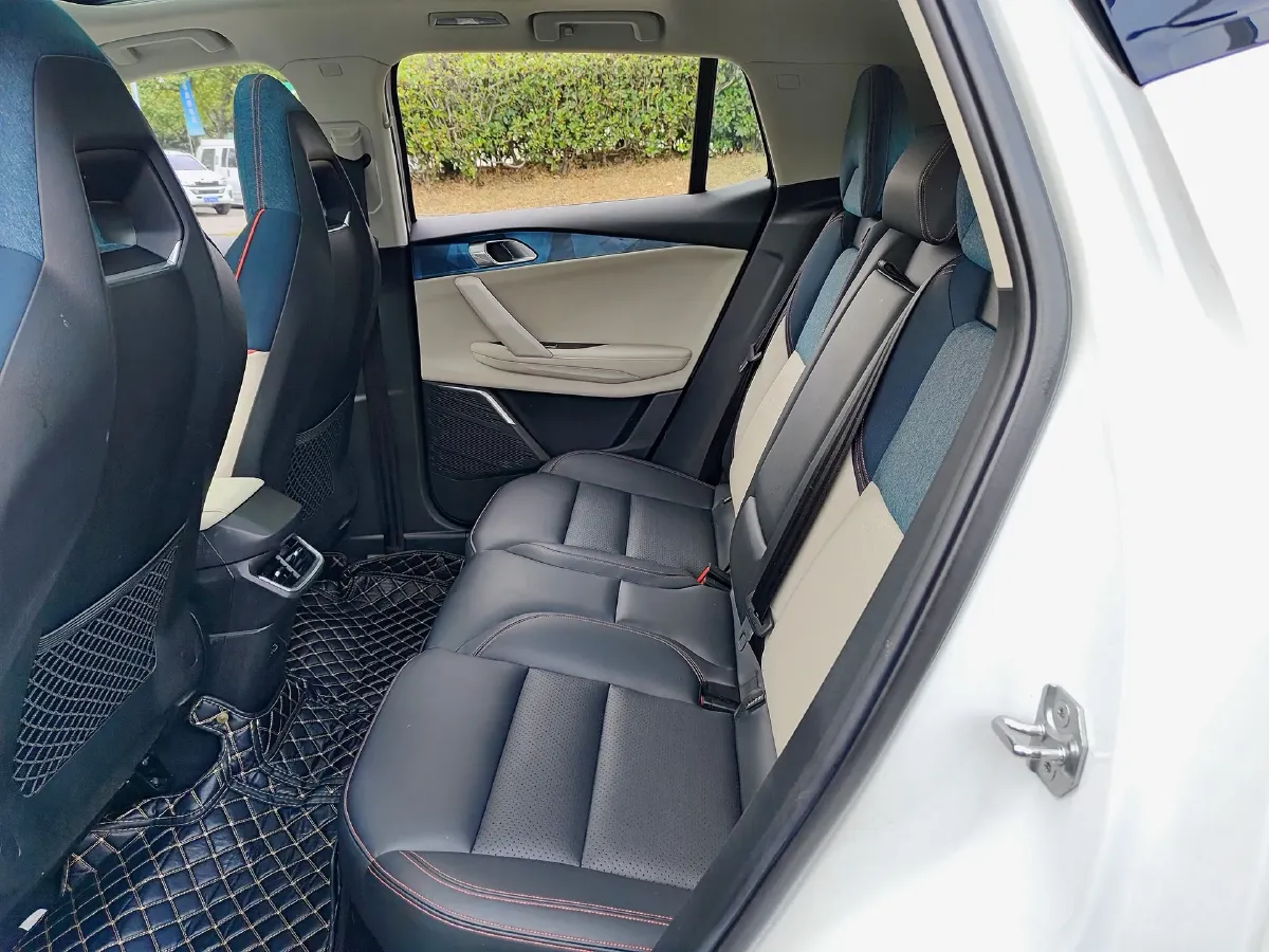 2020 LYNK&CO 06 1.5T 177HP L3 7DCT,autocango,china used car exporter,china ev exporter,chinese used car exporter,chinese used ev exporter