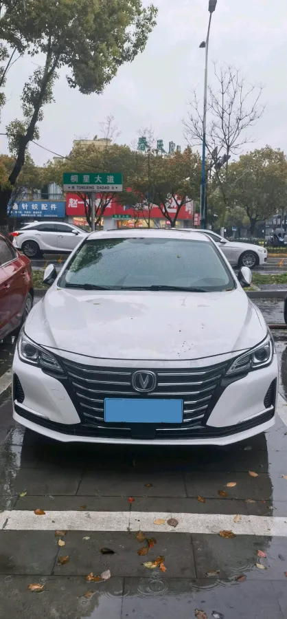2020 ChangAn Raeton CC 1.5T 156HP L4 6MT,autocango,china used car exporter,china ev exporter,chinese used car exporter,chinese used ev exporter
