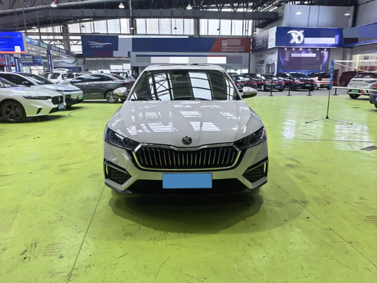 2021 Skoda Octavia 1.4T 150HP L4 7DCT,autocango,china used car exporter,china ev exporter,chinese used car exporter,chinese used ev exporter