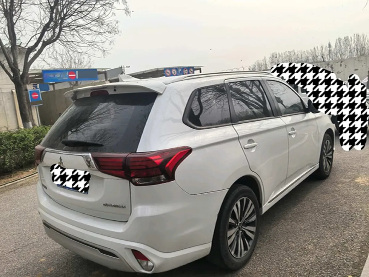 2020 Mitsubishi Outlander 2.0L 166HP L4 CVT,autocango,china used car exporter,china ev exporter,chinese used car exporter,chinese used ev exporter