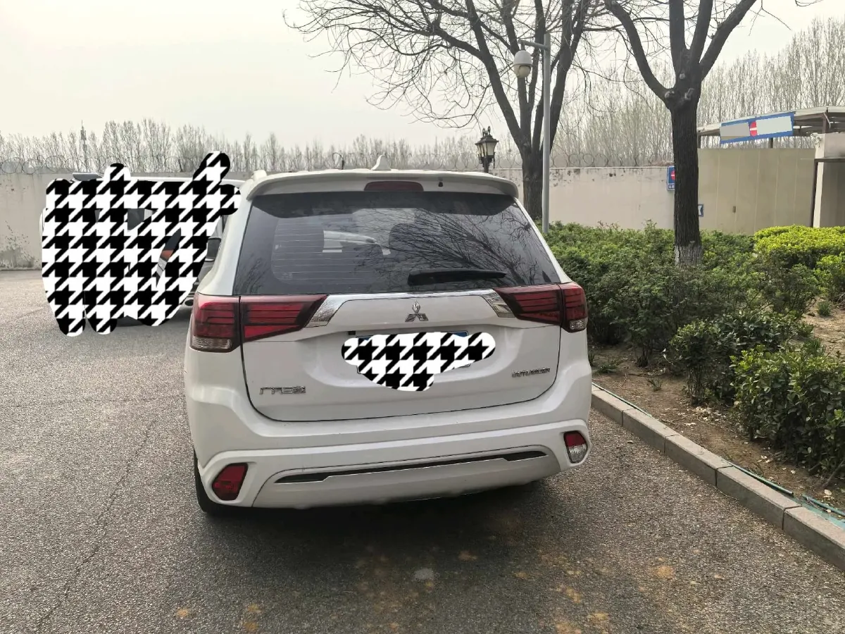 2020 Mitsubishi Outlander 2.0L 166HP L4 CVT,autocango,china used car exporter,china ev exporter,chinese used car exporter,chinese used ev exporter
