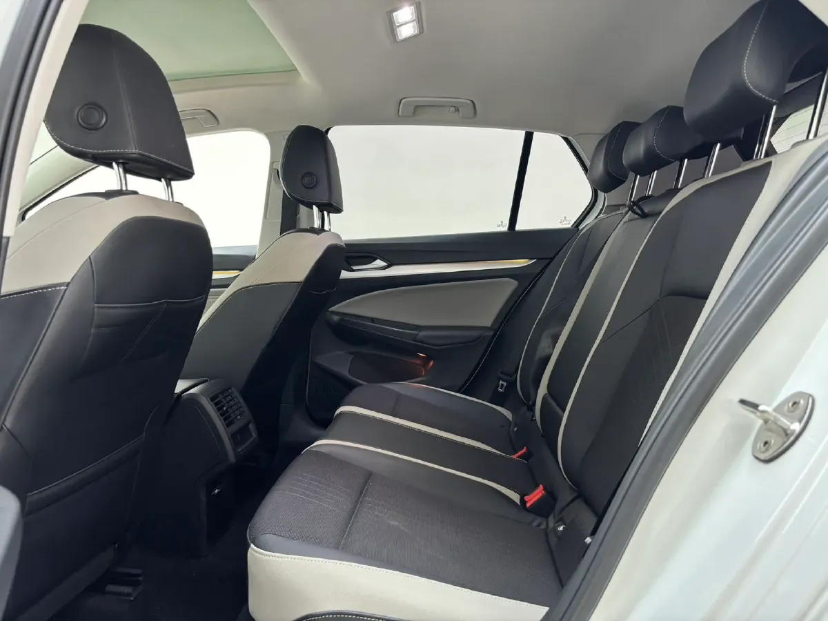 2021 Volkswagen Golf 1.4T 150HP L4 7DCT,autocango,china used car exporter,china ev exporter,chinese used car exporter,chinese used ev exporter