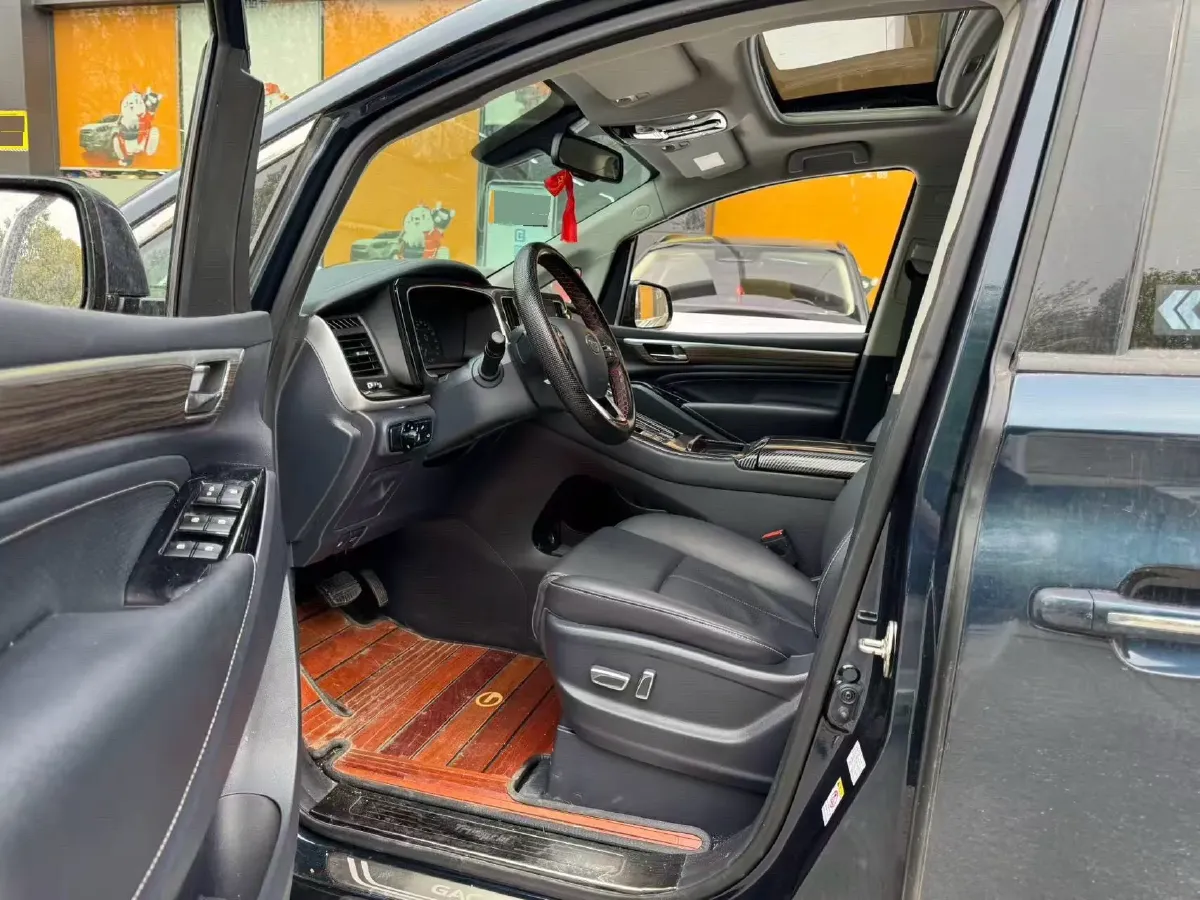 2021 GAC Trumpchi M8 2.0T 252HP L4 8AT,autocango,china used car exporter,china ev exporter,chinese used car exporter,chinese used ev exporter