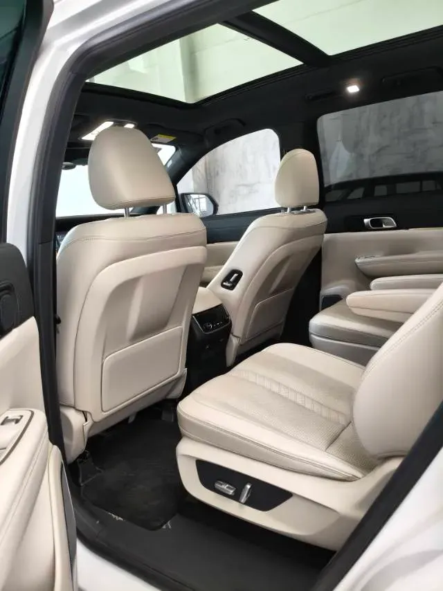 2020 Li ONE Range Extended 131HP REEV 40.5KWH,autocango,china used car exporter,china ev exporter,chinese used car exporter,chinese used ev exporter