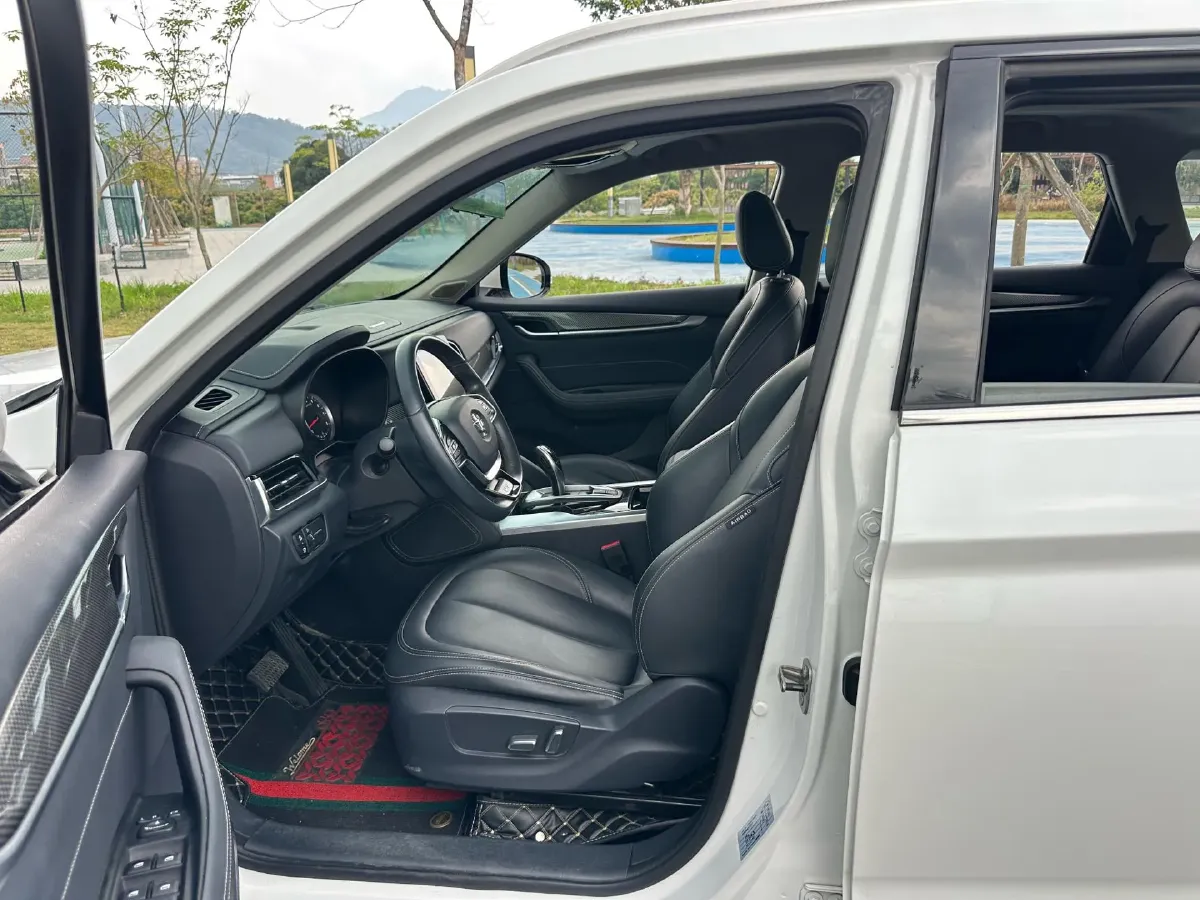 2018 Brilliance Auto V7 1.6T 204HP L4 7DCT,autocango,china used car exporter,china ev exporter,chinese used car exporter,chinese used ev exporter