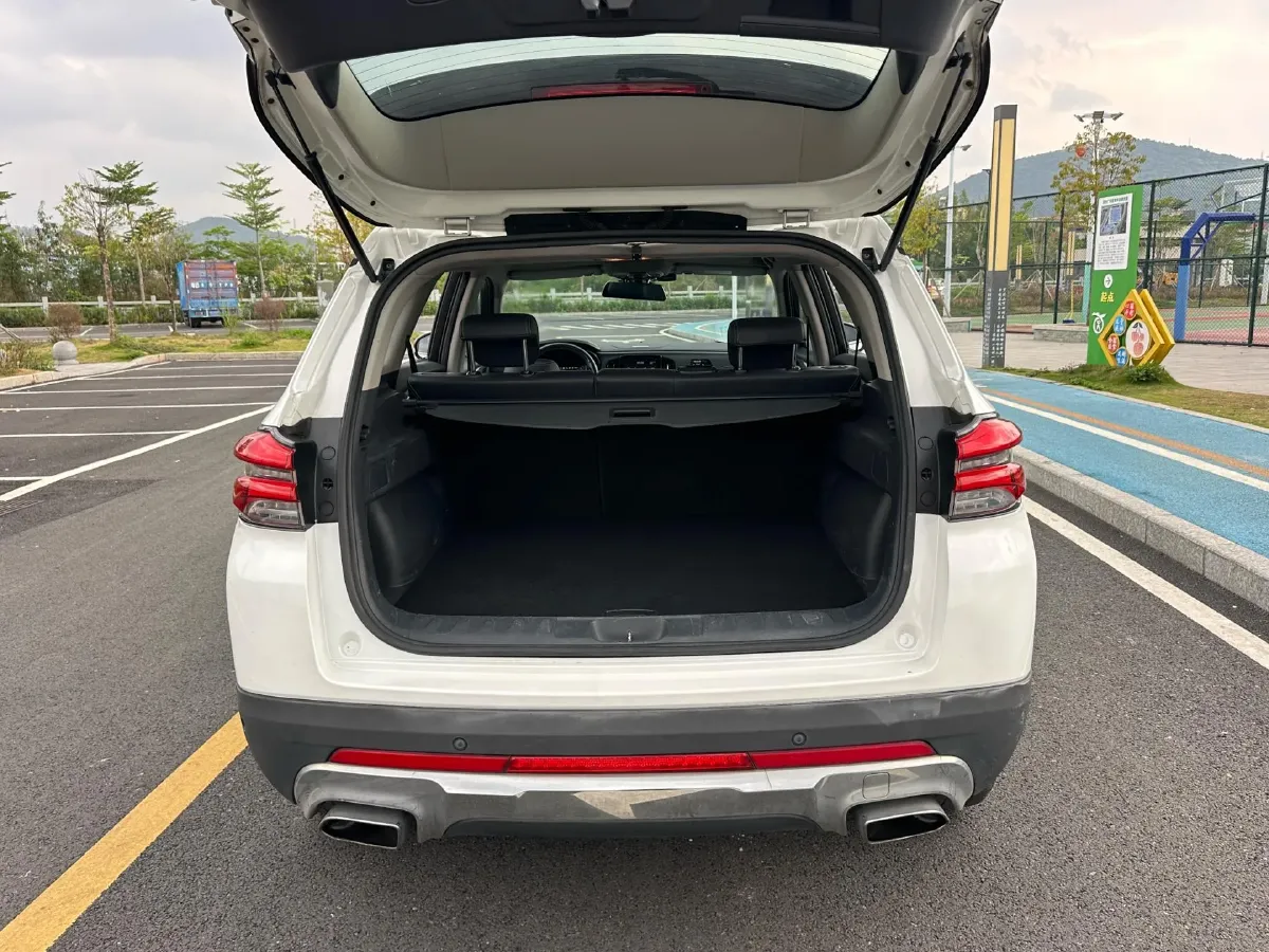 2018 Brilliance Auto V7 1.6T 204HP L4 7DCT,autocango,china used car exporter,china ev exporter,chinese used car exporter,chinese used ev exporter