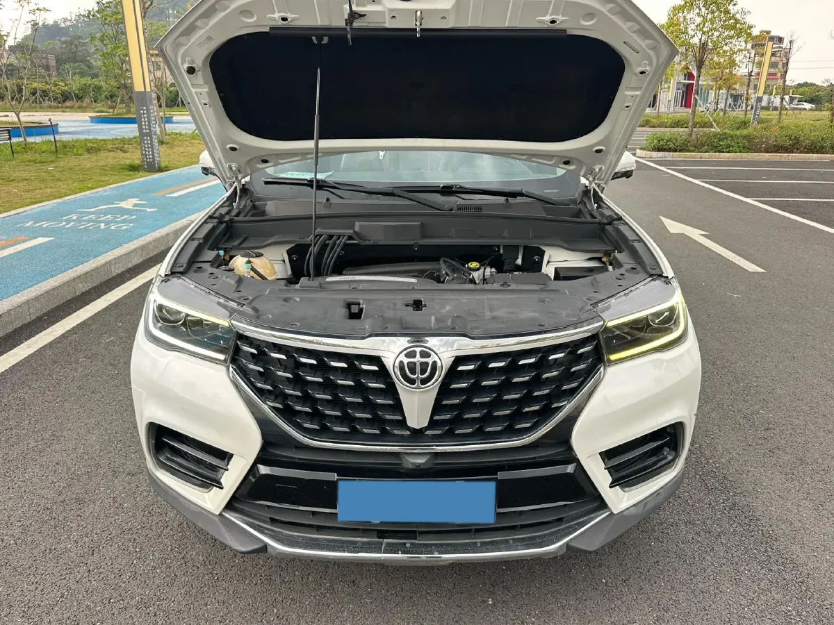 2018 Brilliance Auto V7 1.6T 204HP L4 7DCT,autocango,china used car exporter,china ev exporter,chinese used car exporter,chinese used ev exporter