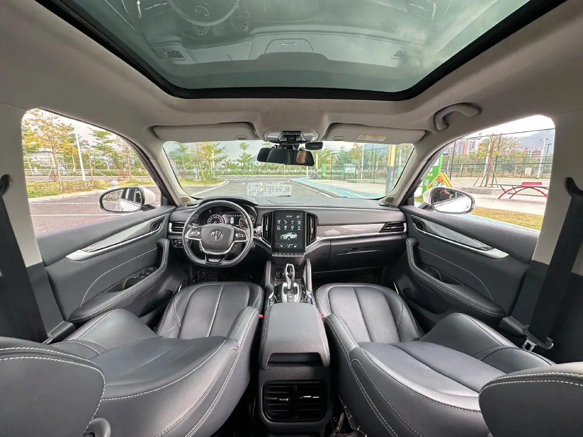 2018 Brilliance Auto V7 1.6T 204HP L4 7DCT,autocango,china used car exporter,china ev exporter,chinese used car exporter,chinese used ev exporter