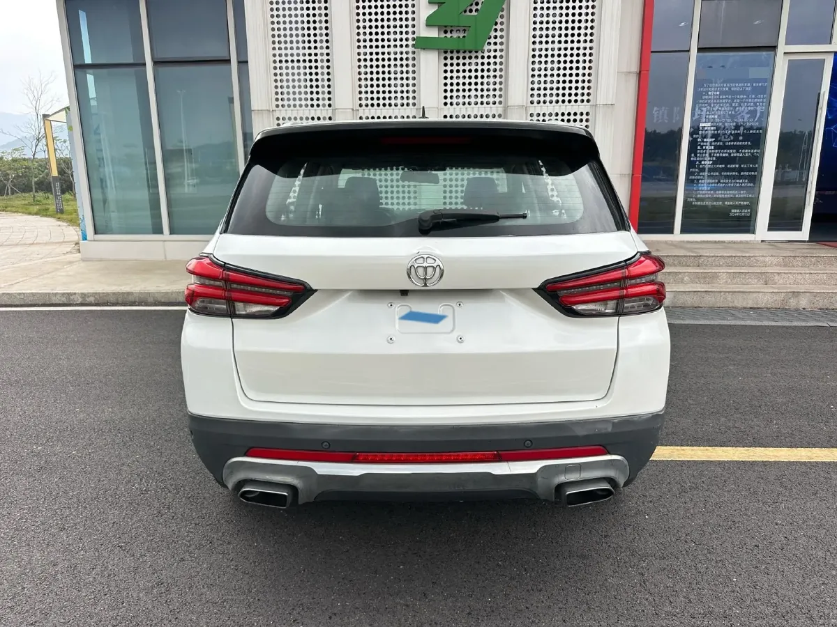 2018 Brilliance Auto V7 1.6T 204HP L4 7DCT,autocango,china used car exporter,china ev exporter,chinese used car exporter,chinese used ev exporter
