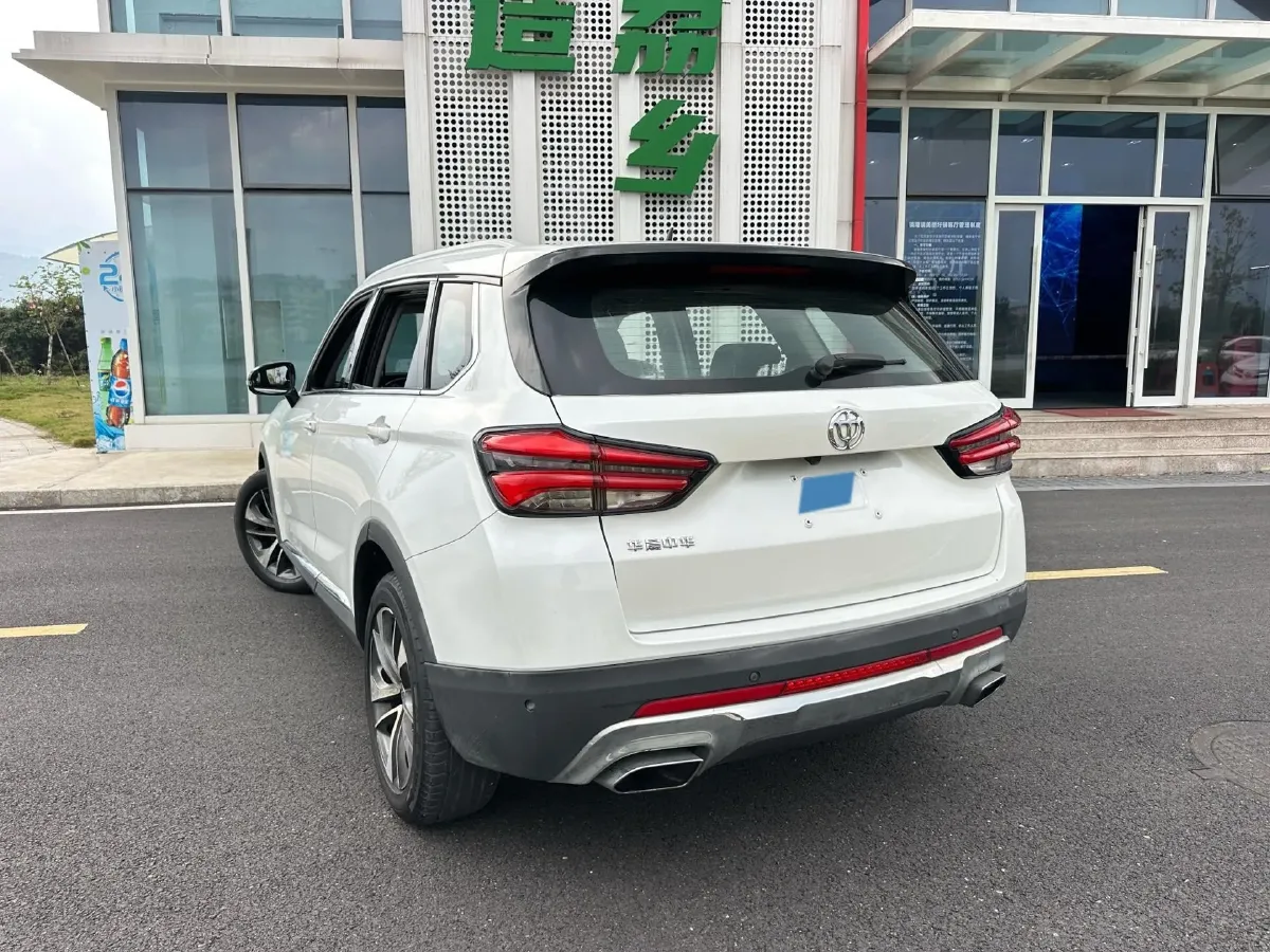 2018 Brilliance Auto V7 1.6T 204HP L4 7DCT,autocango,china used car exporter,china ev exporter,chinese used car exporter,chinese used ev exporter