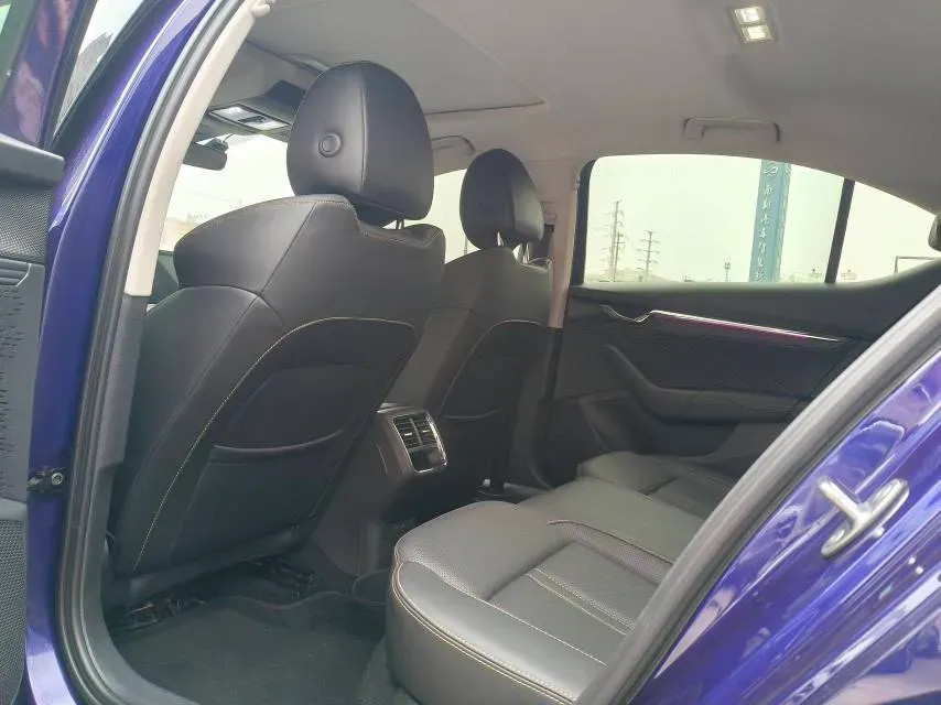 2022 Skoda Octavia 1.4T 150HP L4 7DCT,autocango,china used car exporter,china ev exporter,chinese used car exporter,chinese used ev exporter