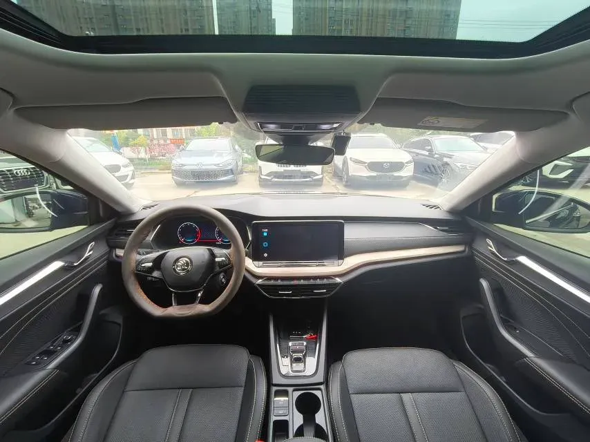 2022 Skoda Octavia 1.4T 150HP L4 7DCT,autocango,china used car exporter,china ev exporter,chinese used car exporter,chinese used ev exporter