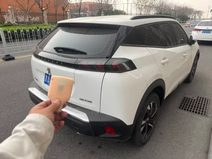 2022 Peugeot 2008 1.2T 136HP L3 6DCT,autocango,china used car exporter,china ev exporter,chinese used car exporter,chinese used ev exporter