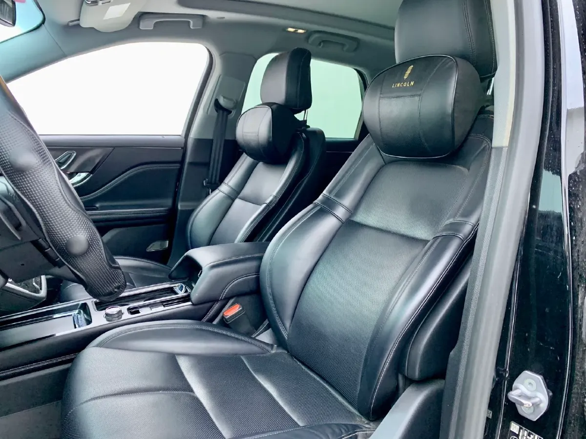 2021 Lincoln Corsair 2.0T 245HP L4 8AT,autocango,china used car exporter,china ev exporter,chinese used car exporter,chinese used ev exporter