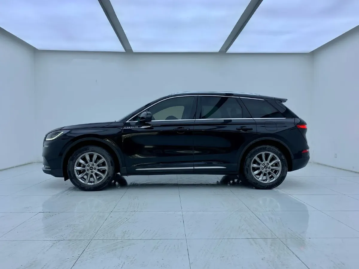 2021 Lincoln Corsair 2.0T 245HP L4 8AT,autocango,china used car exporter,china ev exporter,chinese used car exporter,chinese used ev exporter