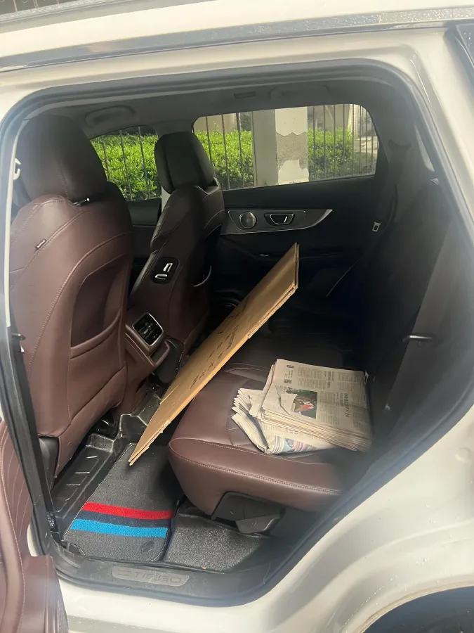 2022 Chery Tiggo 8 PRO 2.0T 254HP L4 7DCT,autocango,china used car exporter,china ev exporter,chinese used car exporter,chinese used ev exporter