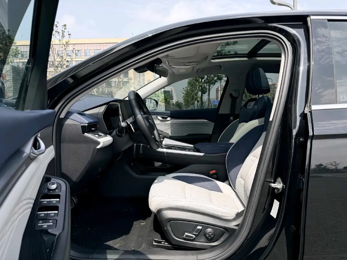 2021 Geely Preface 2.0T 190HP L4 7DCT,autocango,china used car exporter,china ev exporter,chinese used car exporter,chinese used ev exporter