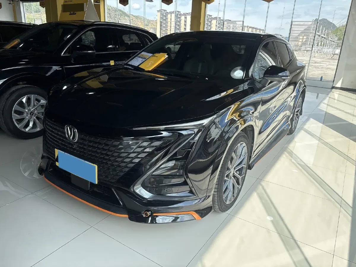 2022 ChangAn UNI-T 1.5T 188HP L4 7DCT,autocango,china used car exporter,china ev exporter,chinese used car exporter,chinese used ev exporter