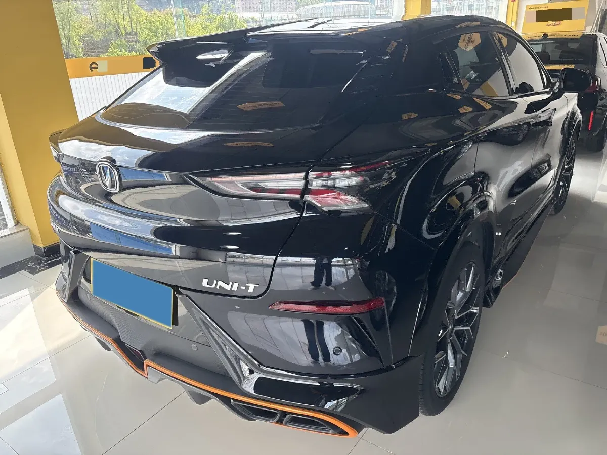 2022 ChangAn UNI-T 1.5T 188HP L4 7DCT,autocango,china used car exporter,china ev exporter,chinese used car exporter,chinese used ev exporter