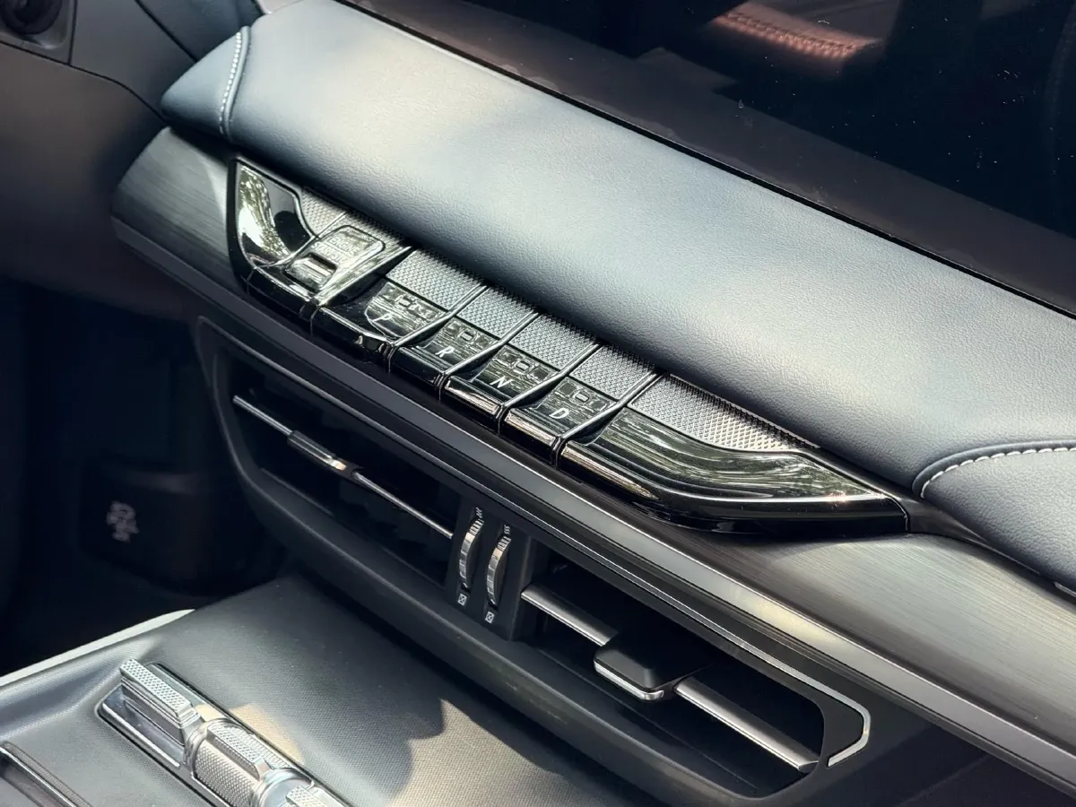 2022 Lincoln Z 2.0T 246HP L4 8AT,autocango,china used car exporter,china ev exporter,chinese used car exporter,chinese used ev exporter