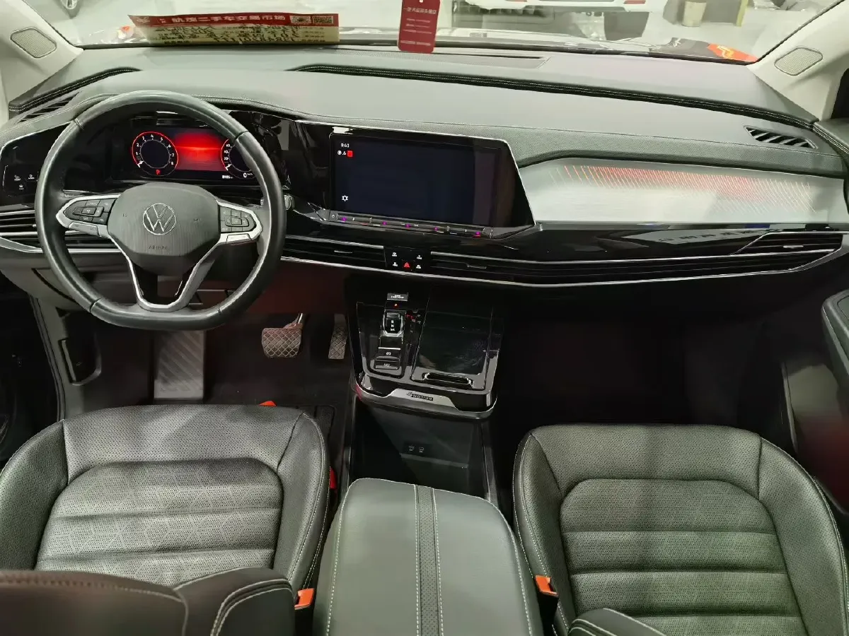 2022 Volkswagen Talagon 2.0T 220HP L4 7DCT,autocango,china used car exporter,china ev exporter,chinese used car exporter,chinese used ev exporter