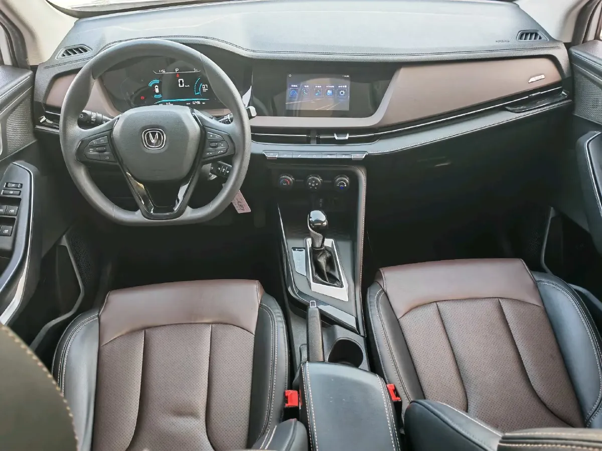 2019 ChangAn CS15 1.5L 107HP L4 5DCT,autocango,china used car exporter,china ev exporter,chinese used car exporter,chinese used ev exporter