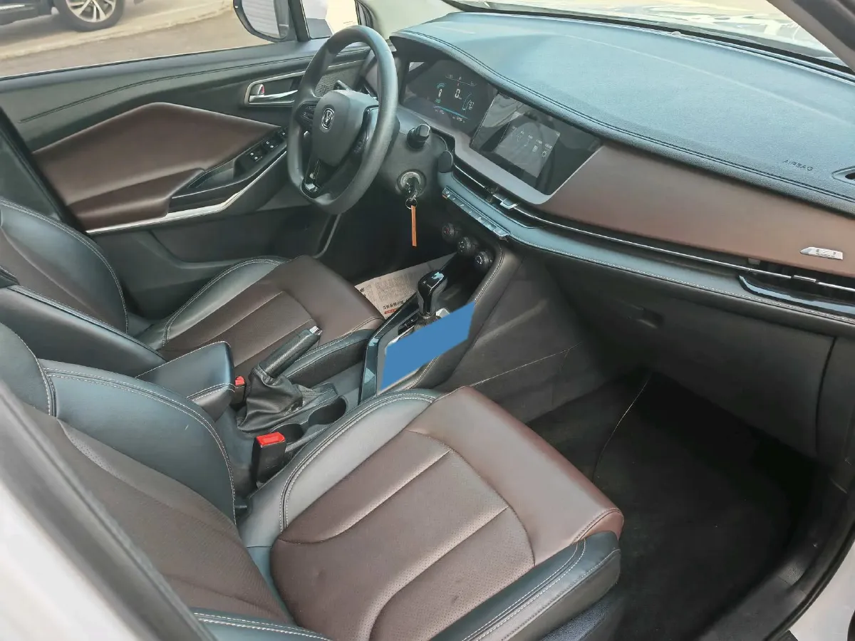 2019 ChangAn CS15 1.5L 107HP L4 5DCT,autocango,china used car exporter,china ev exporter,chinese used car exporter,chinese used ev exporter