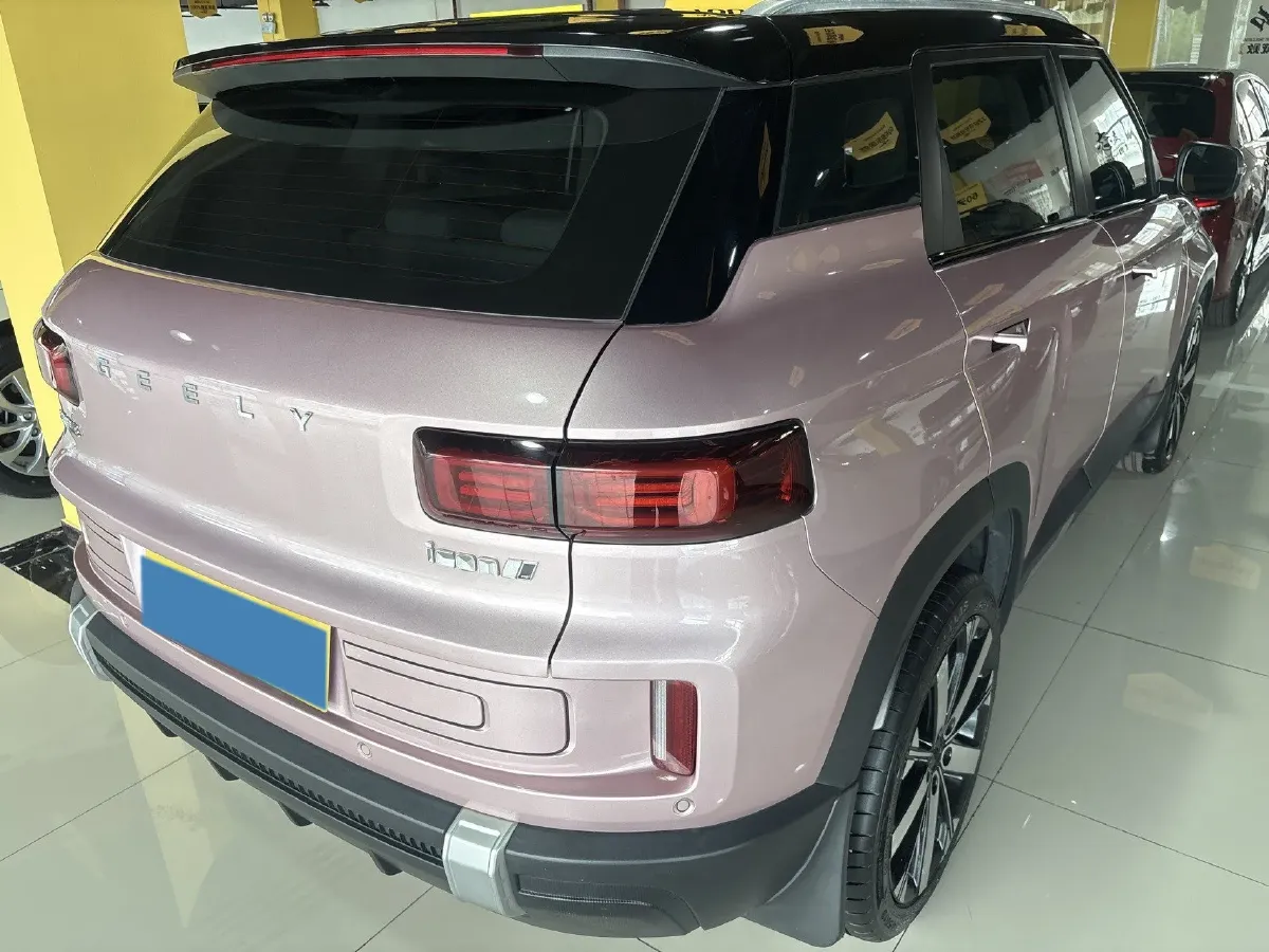 2023 Geely ICON 1.5T 181HP L4 7DCT,autocango,china used car exporter,china ev exporter,chinese used car exporter,chinese used ev exporter