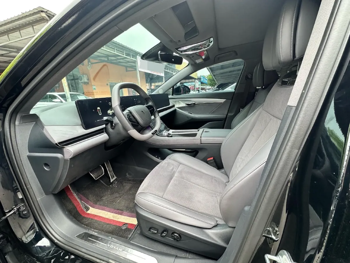 2024 Voyah ZhuiGuang 1.5T 136HP L4 PHEV 43KWH,autocango,china used car exporter,china ev exporter,chinese used car exporter,chinese used ev exporter