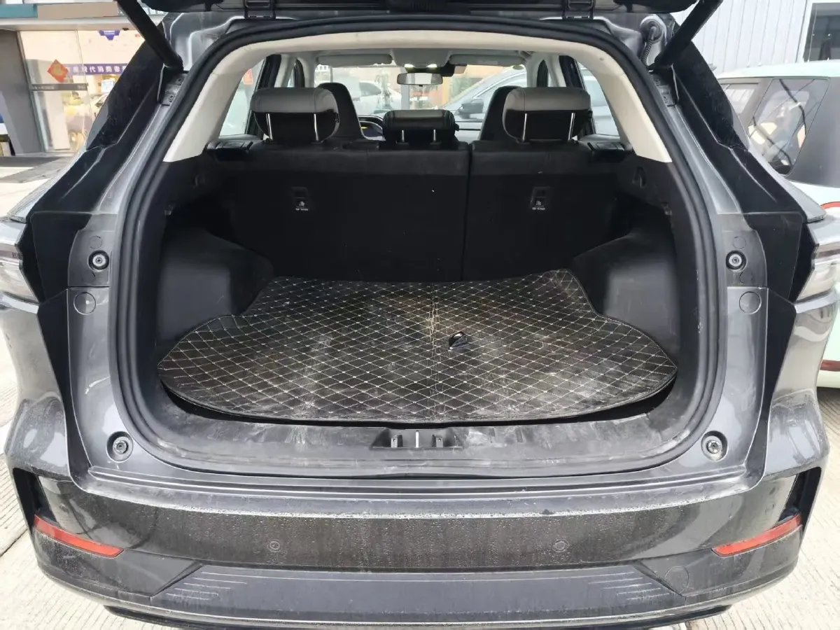 2023 Venucia VX6 BEV 62KWH,autocango,china used car exporter,china ev exporter,chinese used car exporter,chinese used ev exporter