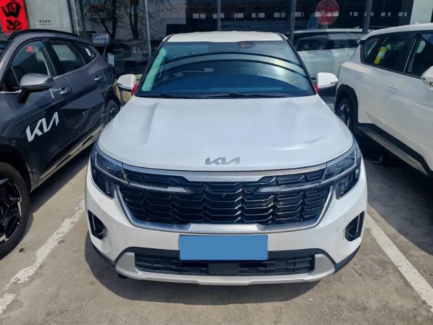 2023 Kia Seltos 1.5L 115HP L4 CVT,autocango,china used car exporter,china ev exporter,chinese used car exporter,chinese used ev exporter